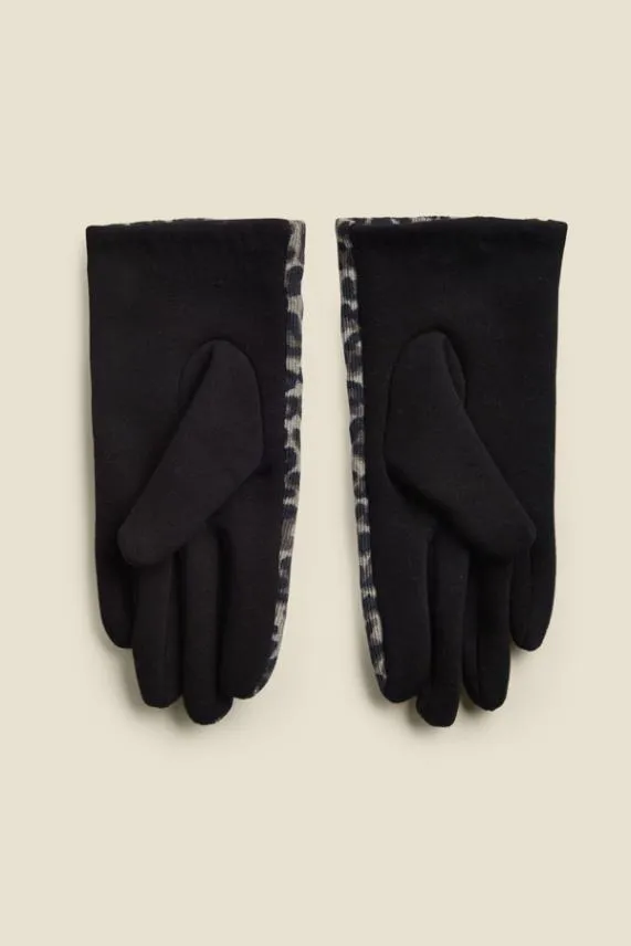 Sosandar Oslo Leopard Print Gloves Women Hats Scarves and Gloves