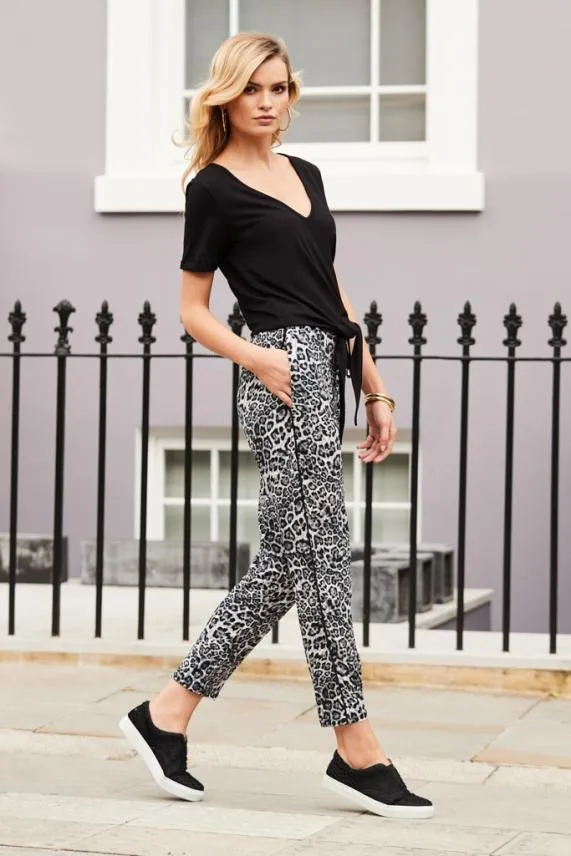 Sosandar Snow Leopard Print Joggers With Pockets Women Leisurewear