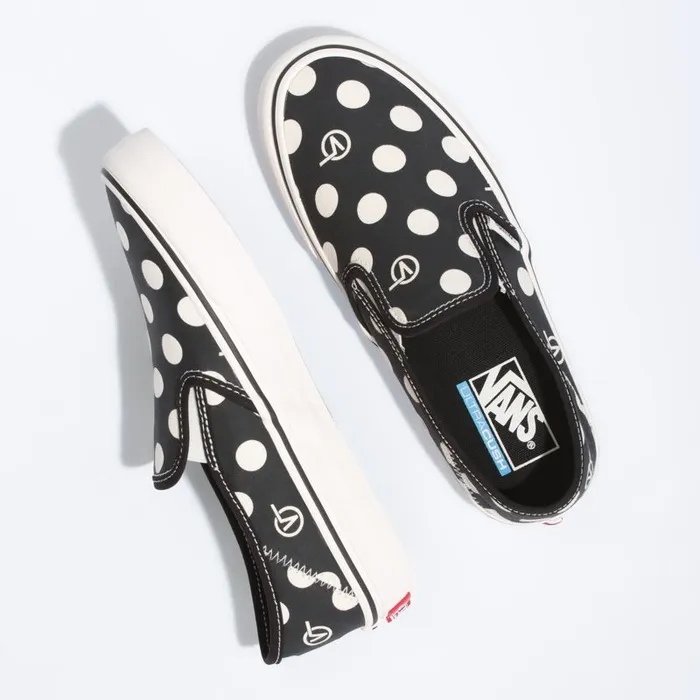 Surf Vibes Women Vans Polka VDot SlipOn SF Blackmarshmallow Surf Vibes Women Vans Polka VDot SlipOn SF Blackmarshmallow