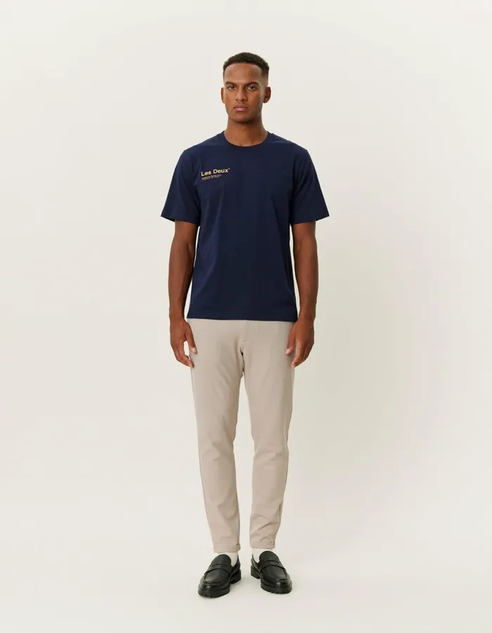 Tshirts Men Les Deux Brody TShirt 20 8211 Dark NavyMustard Yellow