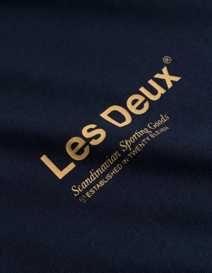 Tshirts Men Les Deux Brody TShirt 20 8211 Dark NavyMustard Yellow