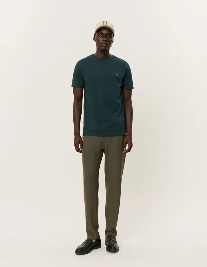 Tshirts Men Les Deux Norregaard TShirt 8211 Seasonal 8211 Pine Green MelangeOrange