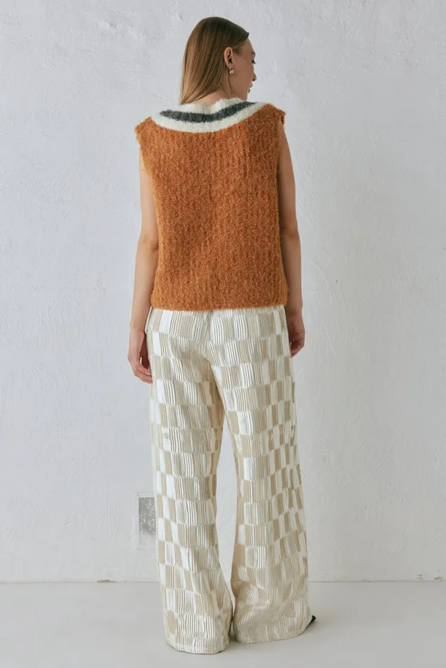 VRG GRL JumpersSweaters Macy Knit Vest Burnt Orange 8211 Women VRG GRL JumpersSweaters Macy Knit Vest Burnt Orange 8211 Women
