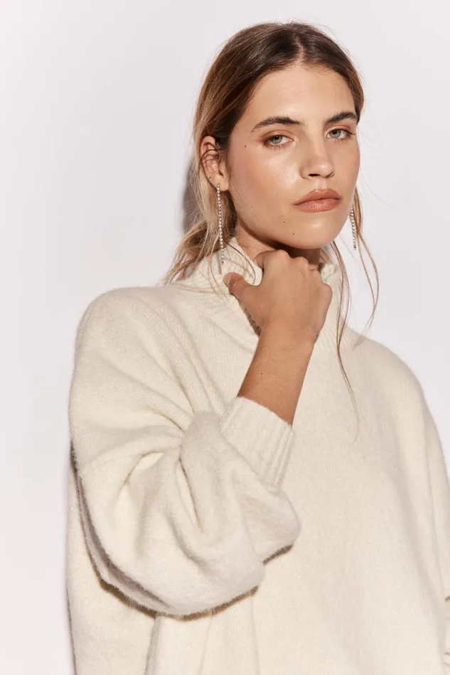 VRG GRL JumpersSweaters Yumi Knit Jumper Cream 8211 Women VRG GRL JumpersSweaters Yumi Knit Jumper Cream 8211 Women