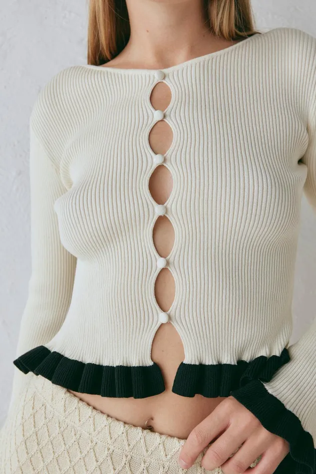 VRG GRL Long Sleeve Zoey Knit Top Cream 8211 Women VRG GRL Long Sleeve Zoey Knit Top Cream 8211 Women