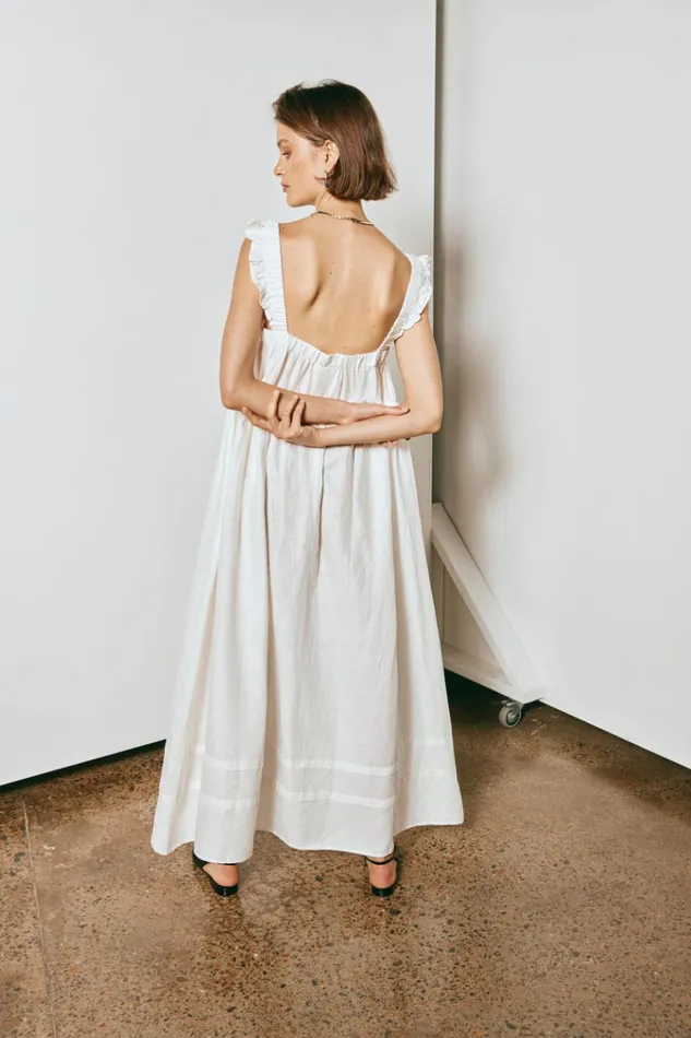 VRG GRL MidiMaxi Dresses Curate and Create Smock Maxi Dress White 8211 Women VRG GRL MidiMaxi Dresses Curate and Create Smock Maxi Dress White 8211 Women