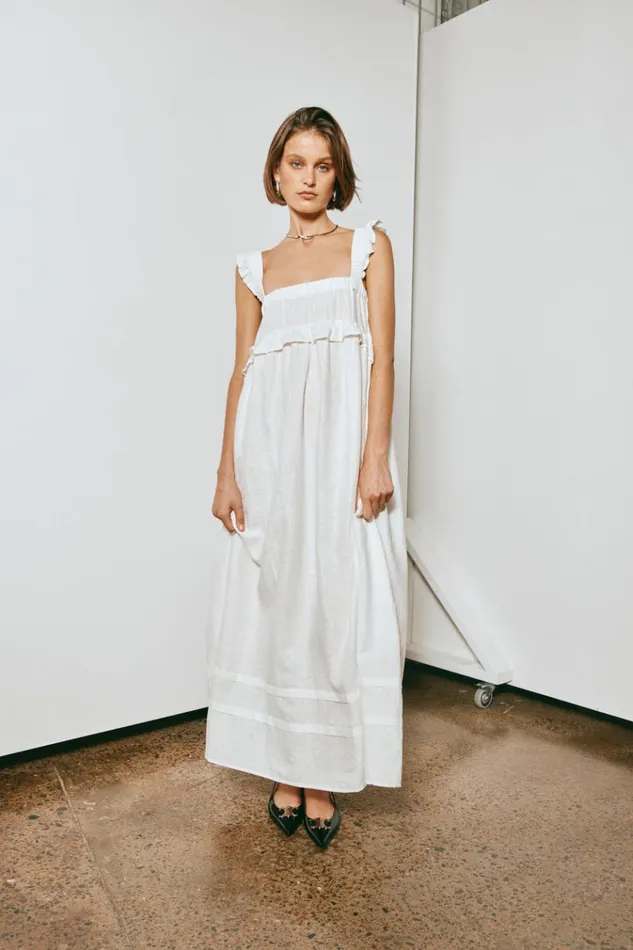 VRG GRL MidiMaxi Dresses Curate and Create Smock Maxi Dress White 8211 Women VRG GRL MidiMaxi Dresses Curate and Create Smock Maxi Dress White 8211 Women
