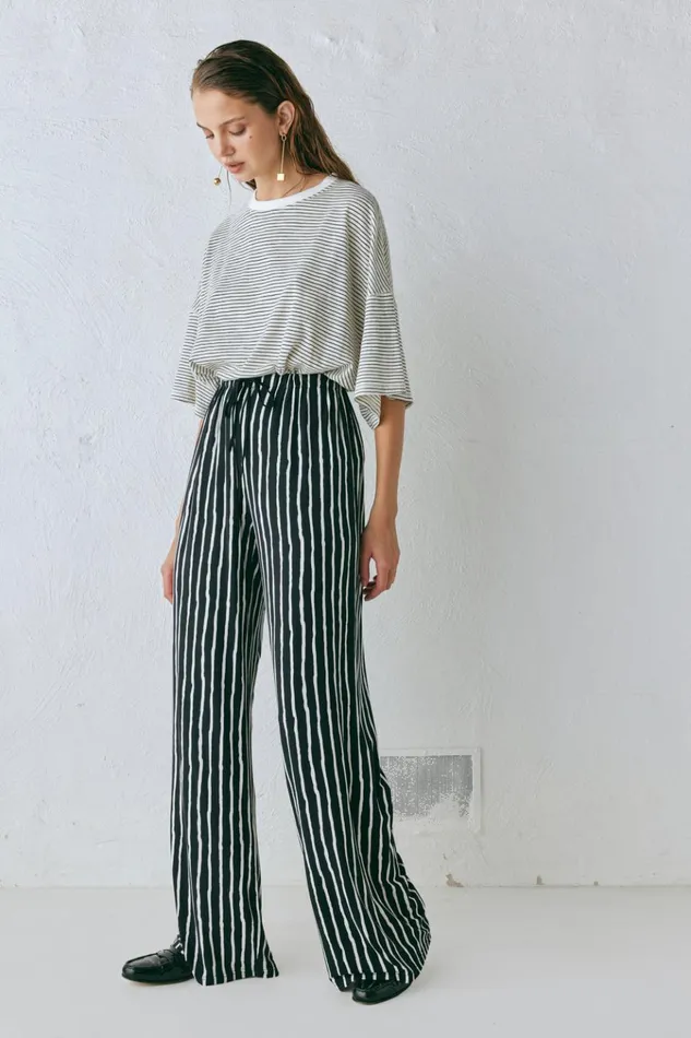 VRG GRL Sets Rieti Pants Black Stripe 8211 Women VRG GRL Sets Rieti Pants Black Stripe 8211 Women