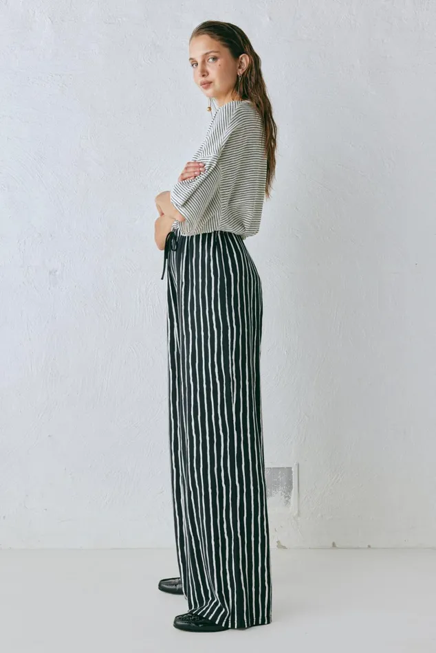 VRG GRL Sets Rieti Pants Black Stripe 8211 Women VRG GRL Sets Rieti Pants Black Stripe 8211 Women