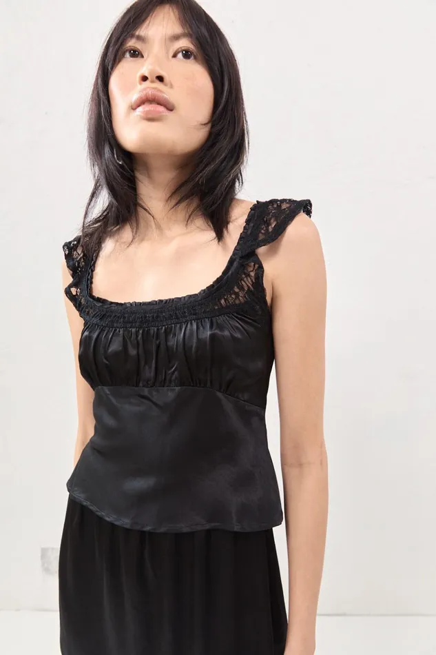 VRG GRL Sleeveless Isabella Top Black 8211 Women