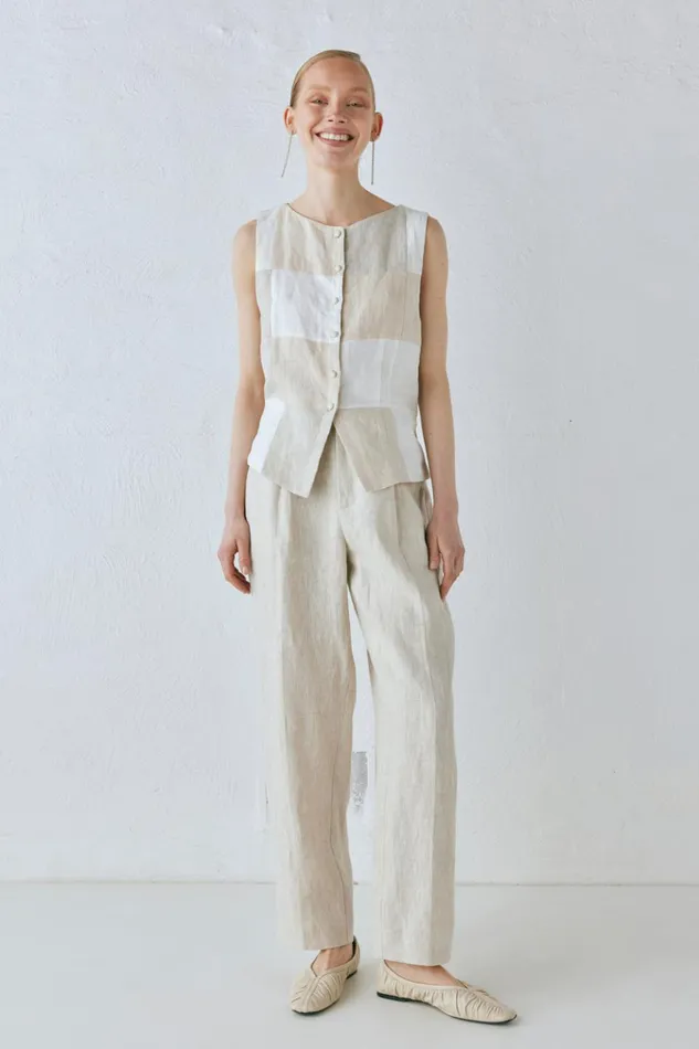 VRG GRL Sleeveless Rare Linen Vest Natural 8211 Women VRG GRL Sleeveless Rare Linen Vest Natural 8211 Women