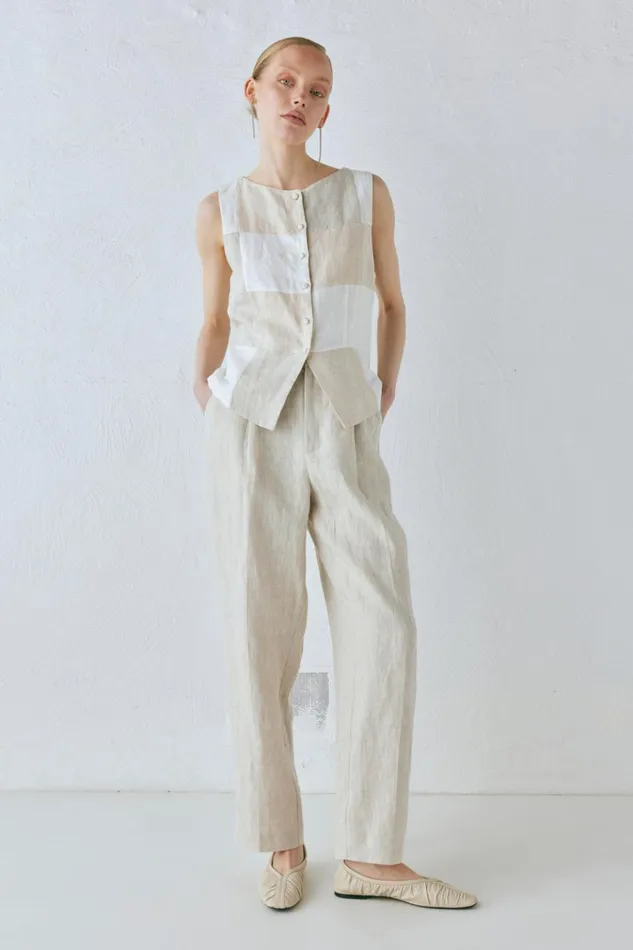 VRG GRL Sleeveless Rare Linen Vest Natural 8211 Women VRG GRL Sleeveless Rare Linen Vest Natural 8211 Women
