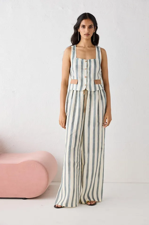 VRG GRL Sleeveless Sadie Linen Top Tide 8211 Women VRG GRL Sleeveless Sadie Linen Top Tide 8211 Women
