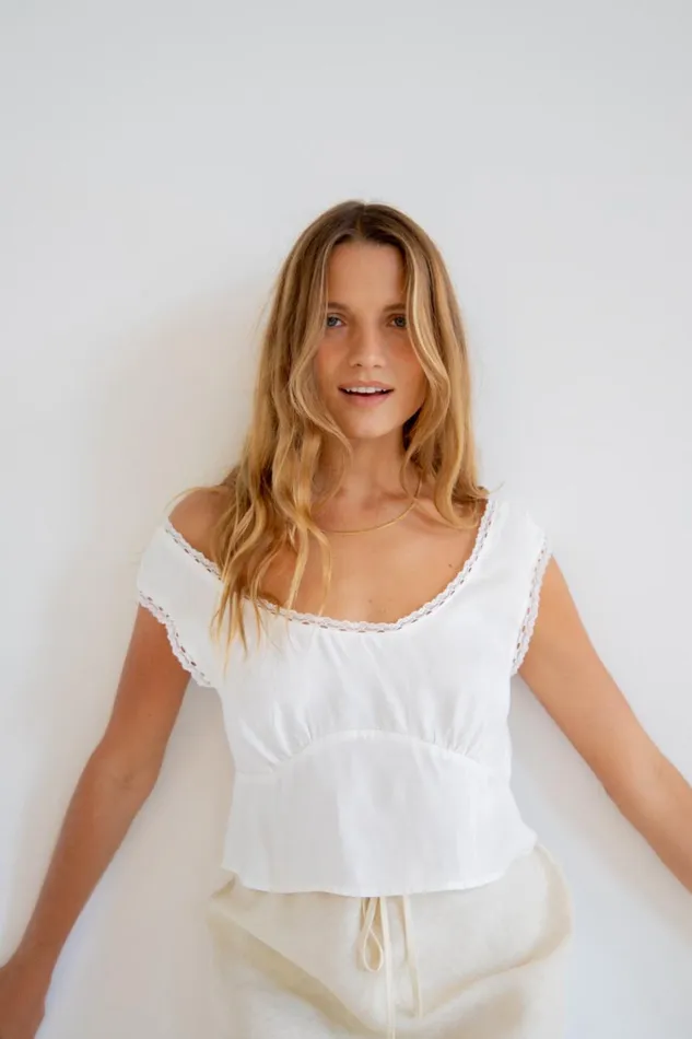 VRG GRL Sleeveless Zadie Top White 8211 Women VRG GRL Sleeveless Zadie Top White 8211 Women