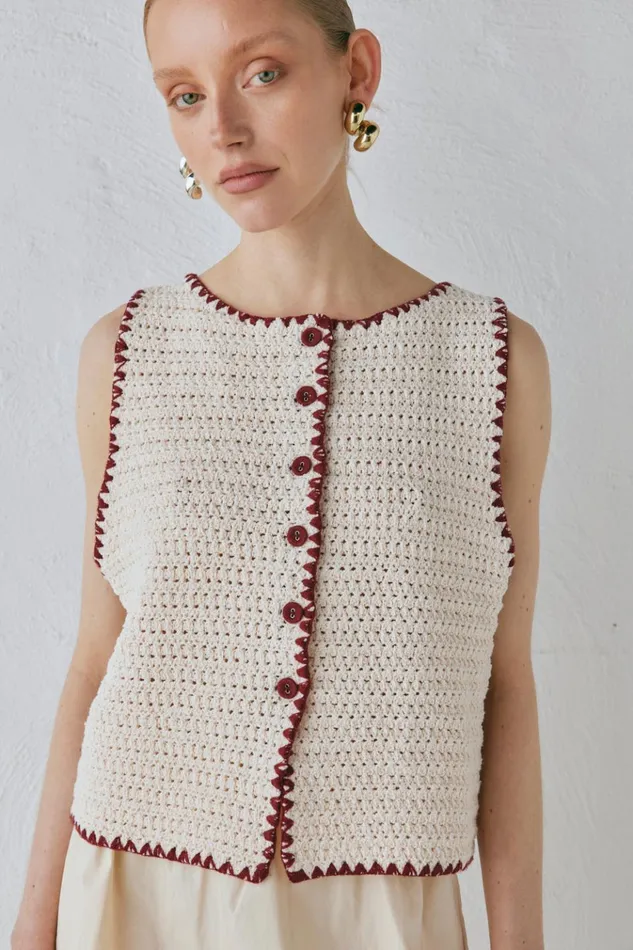 VRG GRL Vests Stella Knit Vest Cream 8211 Women VRG GRL Vests Stella Knit Vest Cream 8211 Women