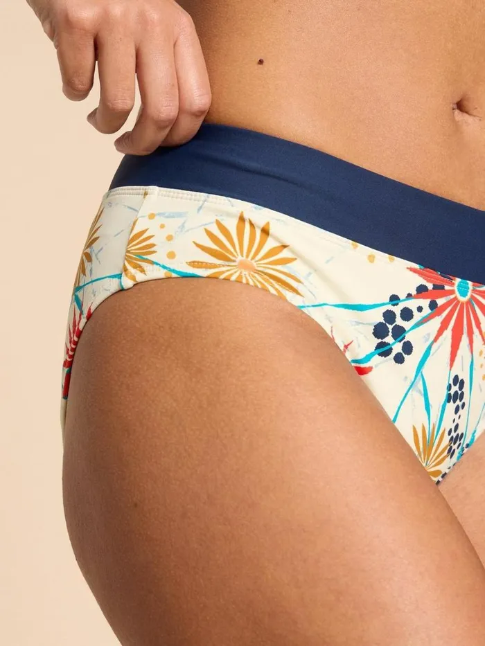 White Stuff SWIMWEAR Valley Bikini Bottom Ivory Multi 8211 Women White Stuff SWIMWEAR Valley Bikini Bottom Ivory Multi 8211 Women