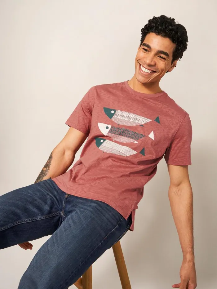 White Stuff TSHIRTS Fish Graphic Tee Dark Pink 8211 Men White Stuff TSHIRTS Fish Graphic Tee Dark Pink 8211 Men