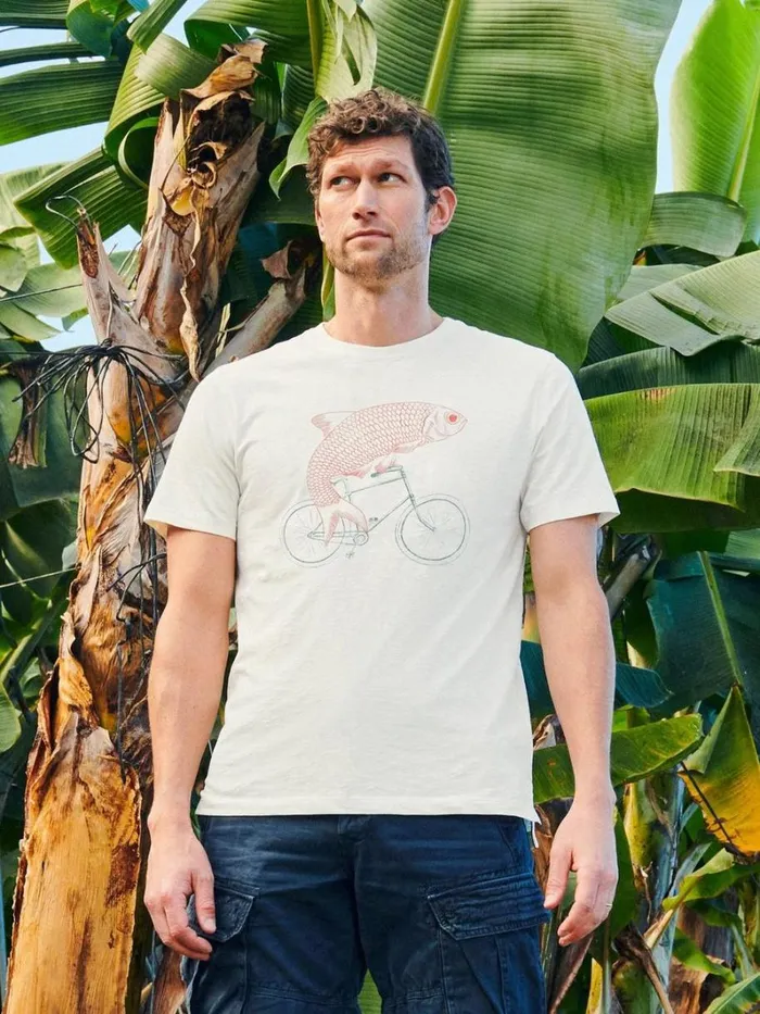 White Stuff TSHIRTS Fish On A Bike Graphic Tee Natural White 8211 Men White Stuff TSHIRTS Fish On A Bike Graphic Tee Natural White 8211 Men
