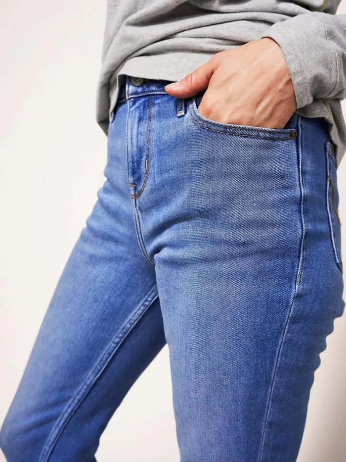White Stuff TROUSERS Katy Relaxed Slim Jean Light Denim 8211 Women White Stuff TROUSERS Katy Relaxed Slim Jean Light Denim 8211 Women