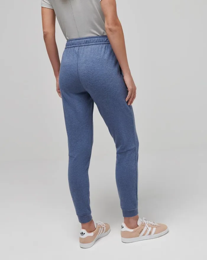 Women CLOUD FLEECE JOGGER Heather Navy TravisMathew Pants