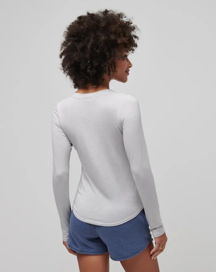 Women CLOUD JERSEY HENLEY Light Grey TravisMathew Tees