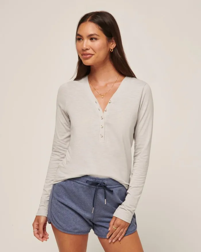 Women CLOUD JERSEY HENLEY Light Grey TravisMathew Tees