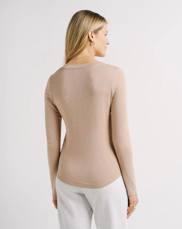 Women CLOUD JERSEY HENLEY Natural TravisMathew Tees