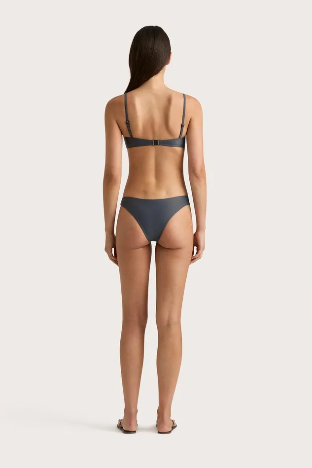 Women Farrah Bikini Top Charred Navy Faithfull The Brand Swim Women Farrah Bikini Top Charred Navy Faithfull The Brand Swim