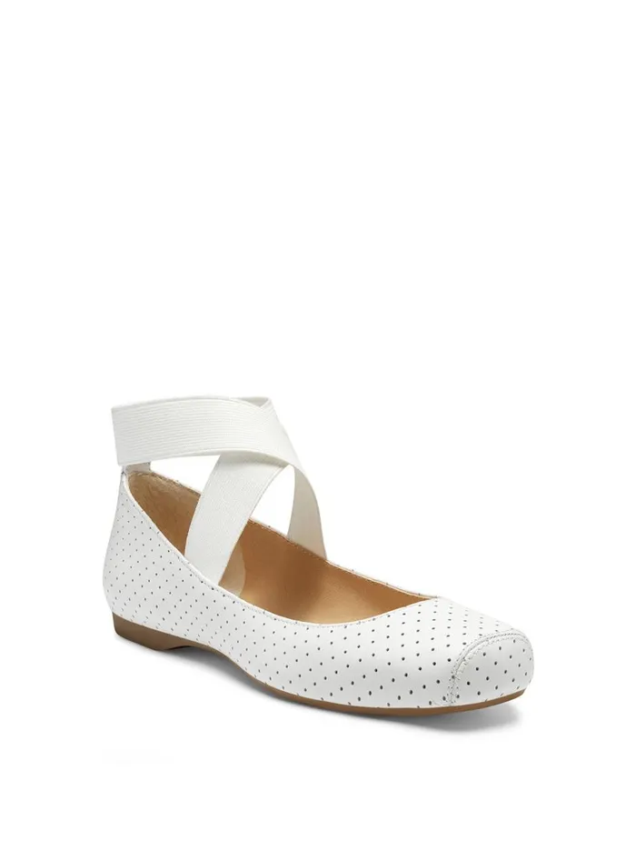 Women Flats Jessica Simpson Mandalaye Ballet Flat In White Perforated Bright White