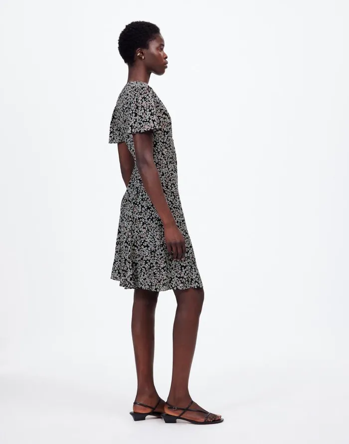 Women FlutterSleeve Mini Dress In Floral Daisy Black Ground Madewell Dresses