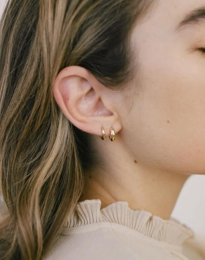 Women Kinn Studio Classic Huggie Earrings Gold Madewell Jewelry