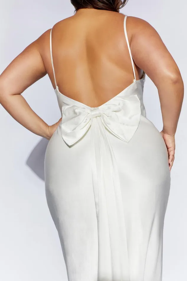 Women Meshki Dresses Kailey Low Back Maxi Dress With Detachable Bow Train 8211 White Women Meshki Dresses Kailey Low Back Maxi Dress With Detachable Bow Train 8211 White