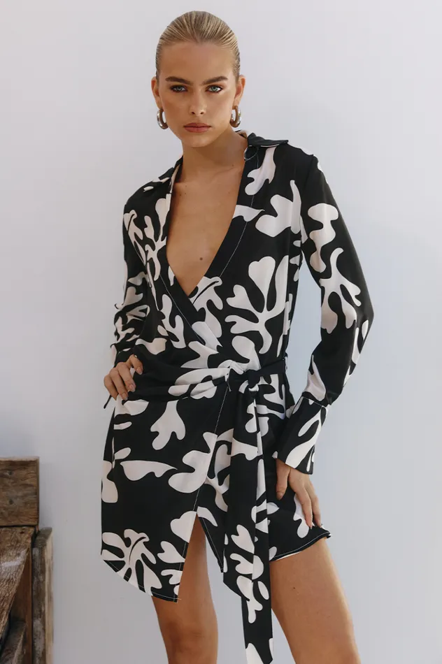 Women Mini Dresses Runaway The Label HATTIE WRAP DRESS Blacksand
