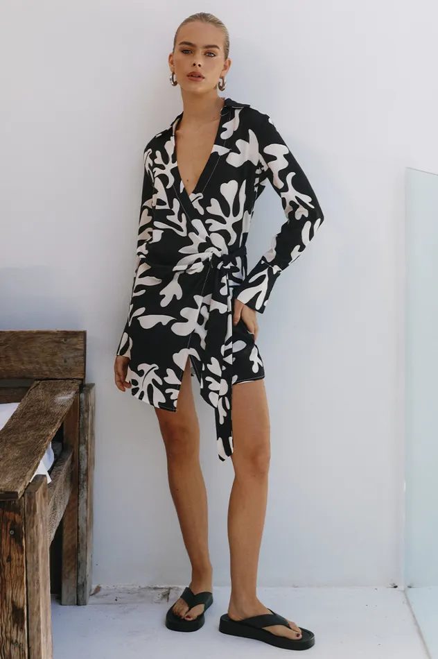 Women Mini Dresses Runaway The Label HATTIE WRAP DRESS Blacksand