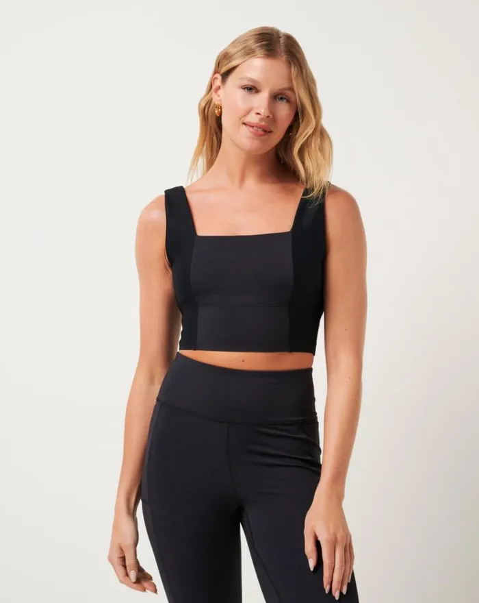 Women MOVEKNIT SPORT TOP Heather Black TravisMathew Active Tops