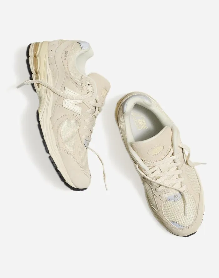 Women New Balance Unisex 2002R Sneakers Calm Taupe Madewell Sneakers