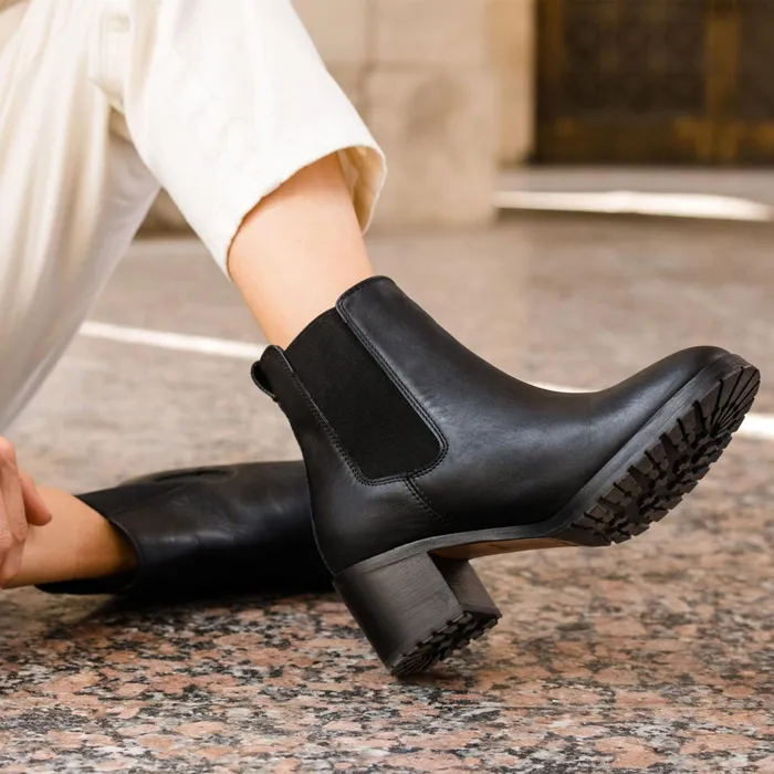 Women Nisolo Boots Ana GoTo Heeled Chelsea Boot BlackBlack