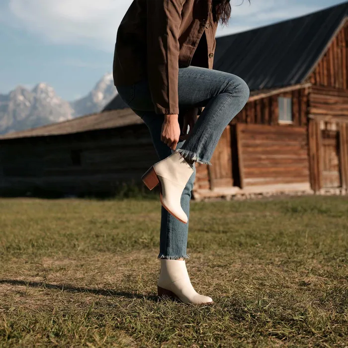 Women Nisolo Boots Dari Boot Bone