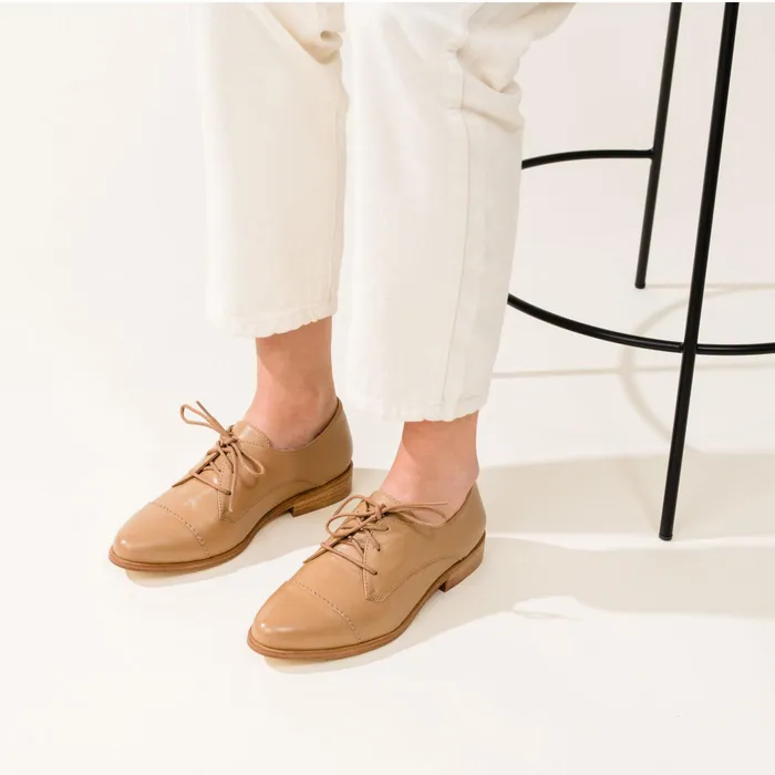 Women Nisolo Flats and Slip Ons Emilia Cap Toe Oxford Almond
