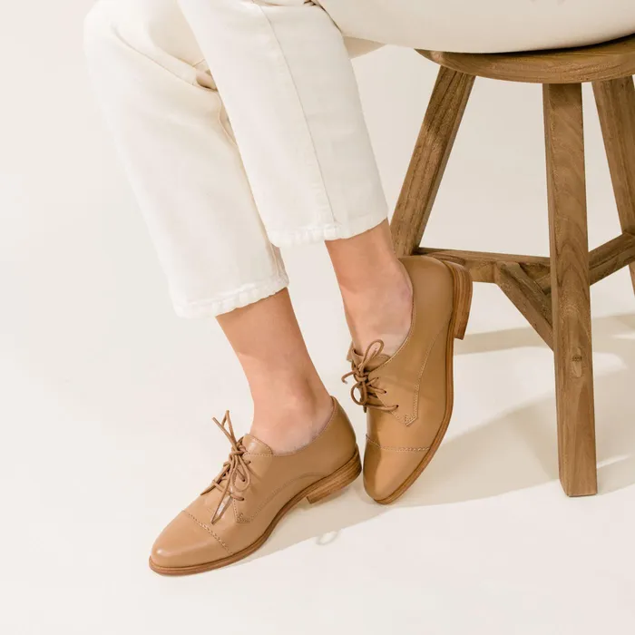 Women Nisolo Flats and Slip Ons Emilia Cap Toe Oxford Almond