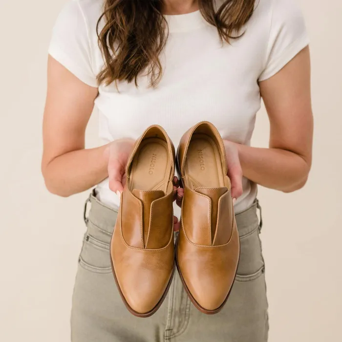 Women Nisolo Flats and Slip Ons Emma D039Orsay Oxford 20 Almond