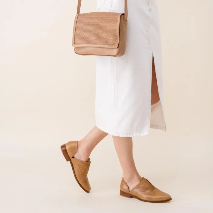 Women Nisolo Flats and Slip Ons Emma D039Orsay Oxford 20 Almond