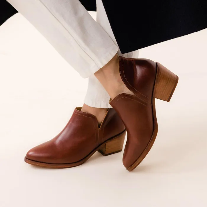 Women Nisolo Heels Mia Everyday Ankle Bootie Auburn