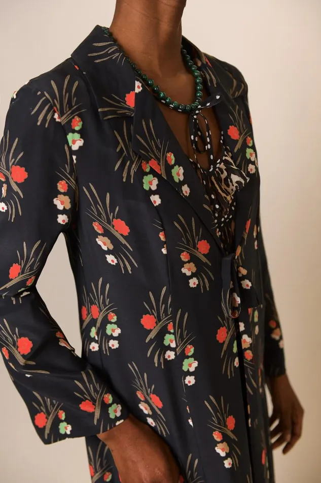 Women Outerwear RIXO Felicity Black Cherry Blossom
