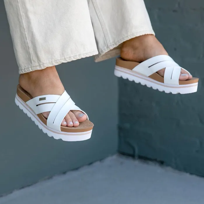 Women Reef Sandals Cushion Bloom Hi Cloud Women Reef Sandals Cushion Bloom Hi Cloud