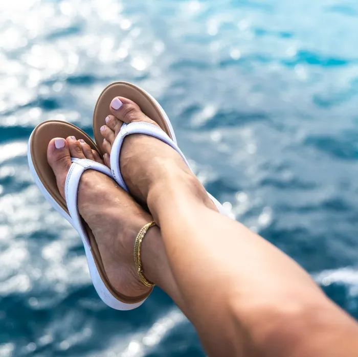 Women Reef Sandals Cushion Cloud Whitetan Women Reef Sandals Cushion Cloud Whitetan