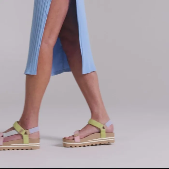 Women Reef Sandals Cushion Rem Hi Whisper White Women Reef Sandals Cushion Rem Hi Whisper White