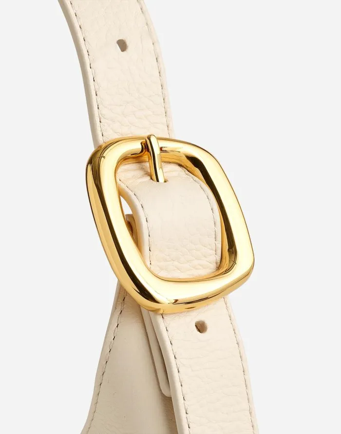 Women The SculpturalBuckle Shoulder Bag Ecru Madewell Bags