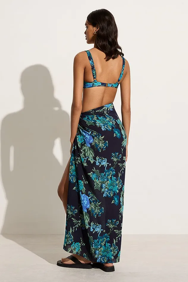 Women Zinnia Pareo Escala Floral Navy Exclusive 8211 Final Sale Faithfull The Brand Accessories Women Zinnia Pareo Escala Floral Navy Exclusive 8211 Final Sale Faithfull The Brand Accessories