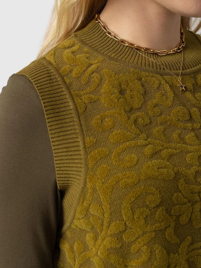 Wren Sleeveless Knit 8211 Olive Olive Women Saint And Sofia Knitwear